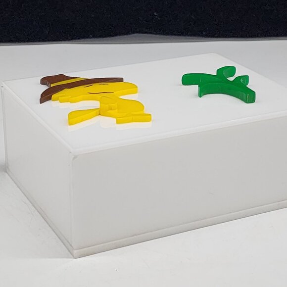 Handmade White Acrylic Trinket Peanuts Woodstock Vintage 4"x5" - Picture 3 of 9